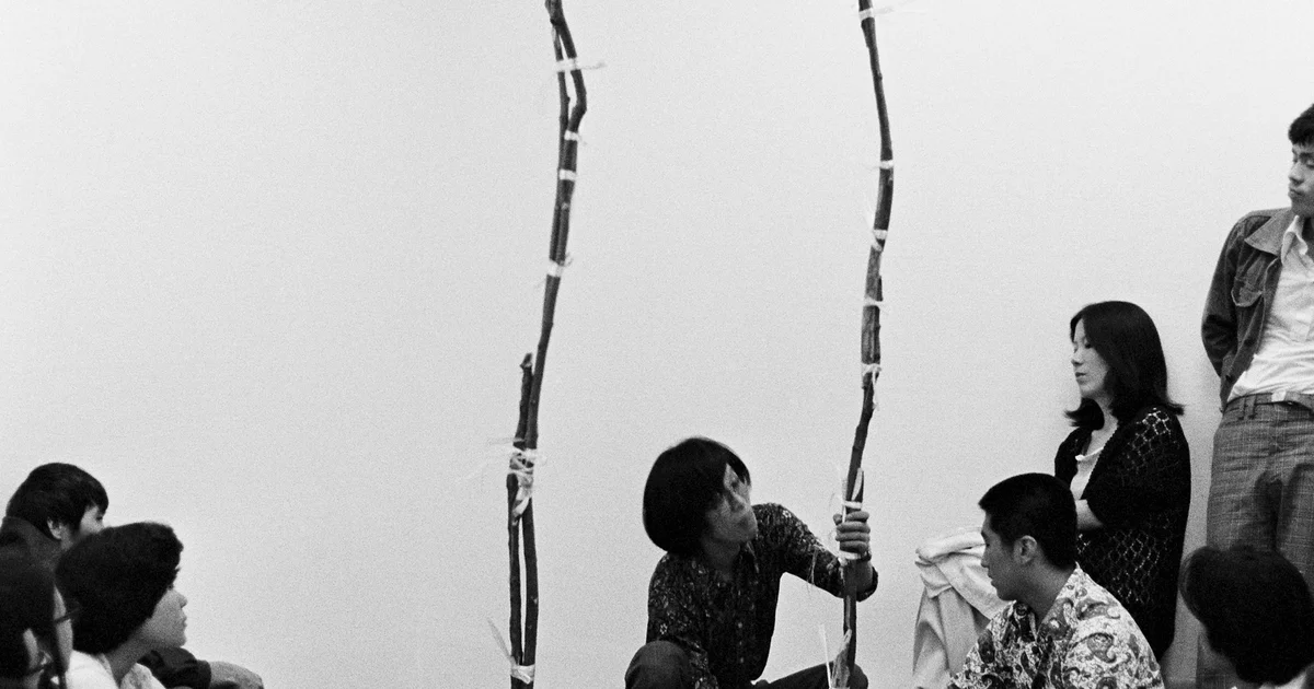 Lee Kun-Yong: Fence Inside a Gallery