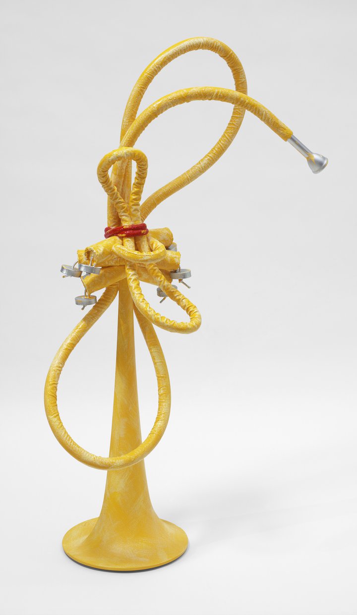 Oldenburg/van Bruggen — Tied Trumpet