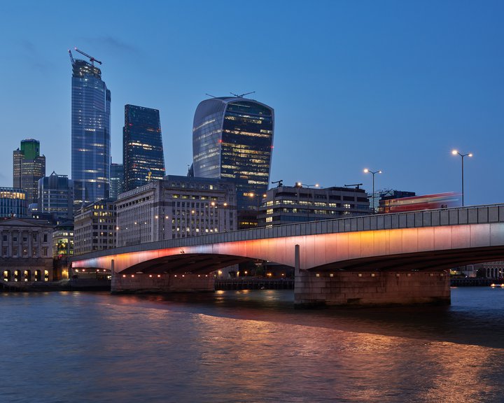 Leo Villareal Illuminates Four London Bridges for Illuminated River ...