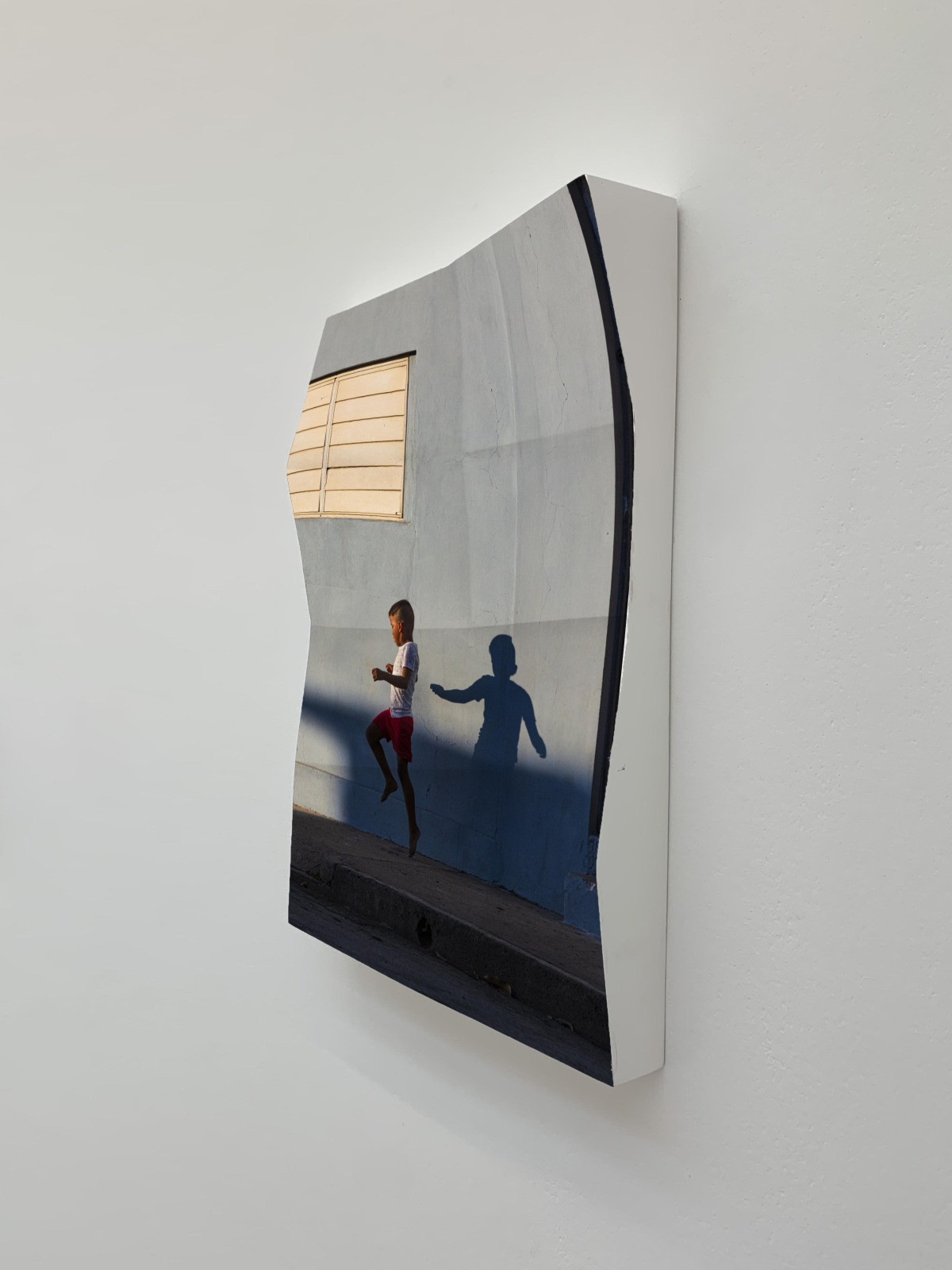 Niño jugando, Paper Block, Cienfuegos, Cuba by JR JR