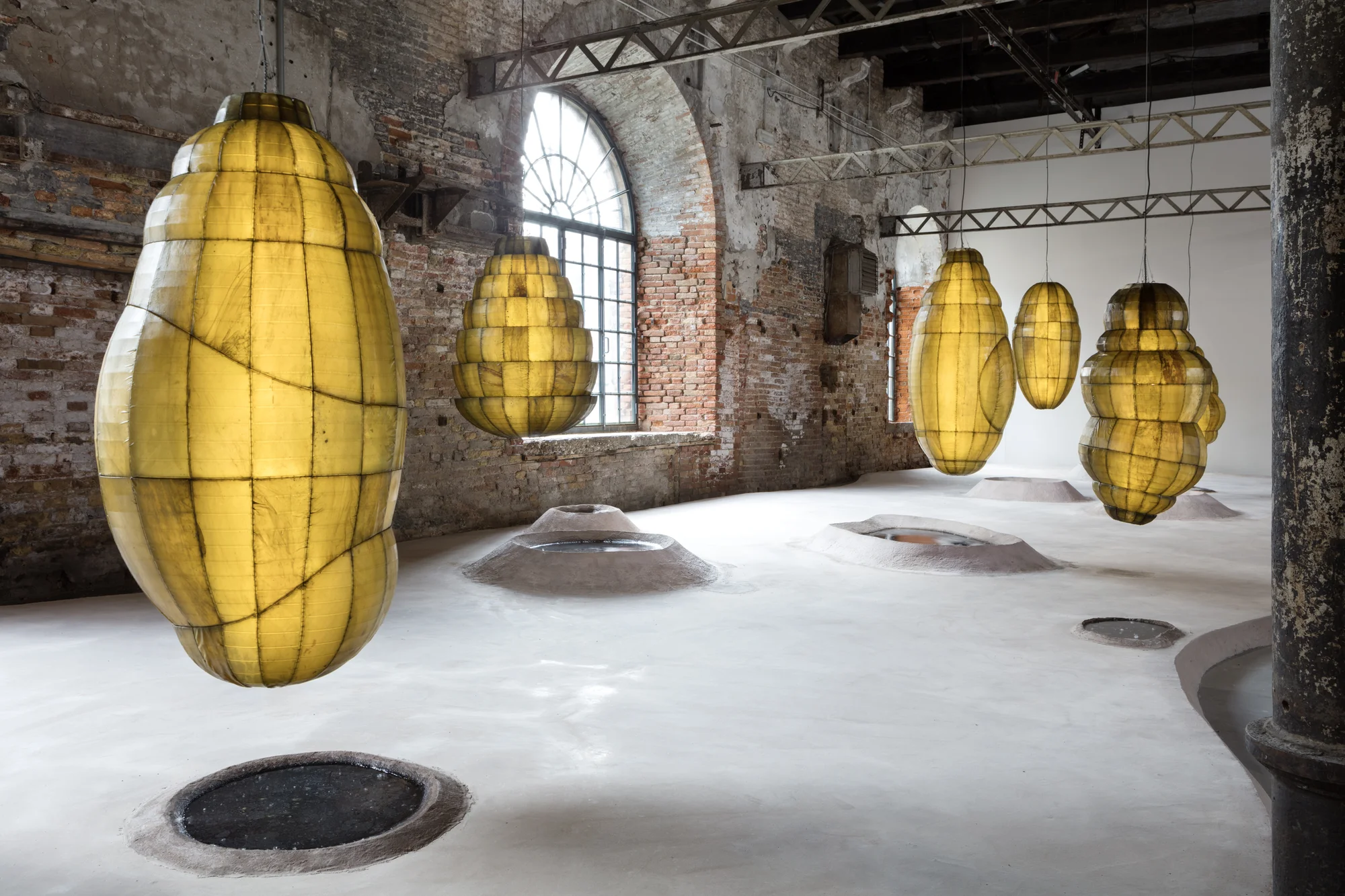 Biologizing the Machine (tentacular trouble) by Anicka Yi