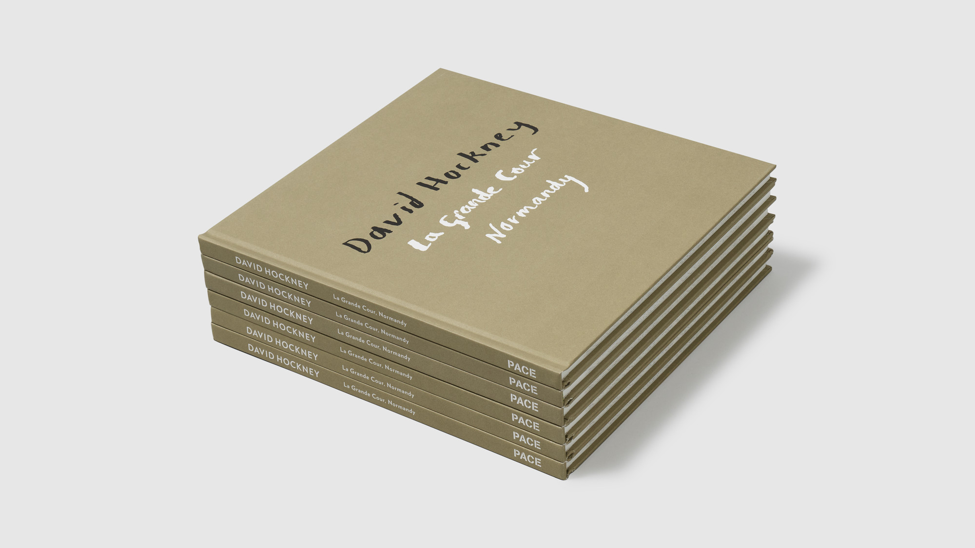 Catalogues_2021_HOCKNEY_LaGrandeCourNormandy_V04_16-9.jpg