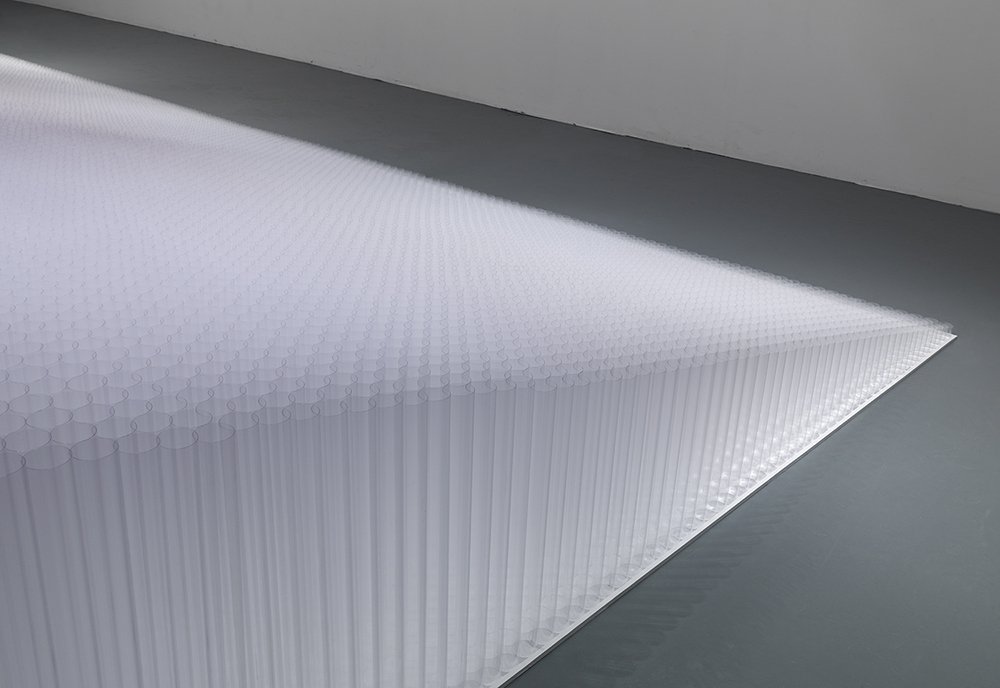 Donovan_Tubes_Installation_detail_0720180307-3251-sndbei.jpg