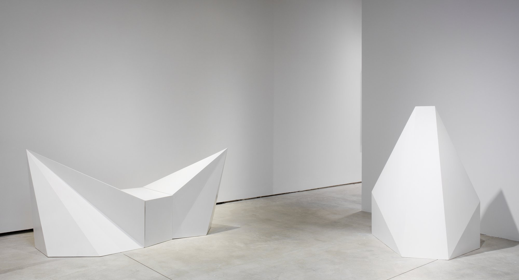 LEWITT_inst_2004_v10_25.jpg