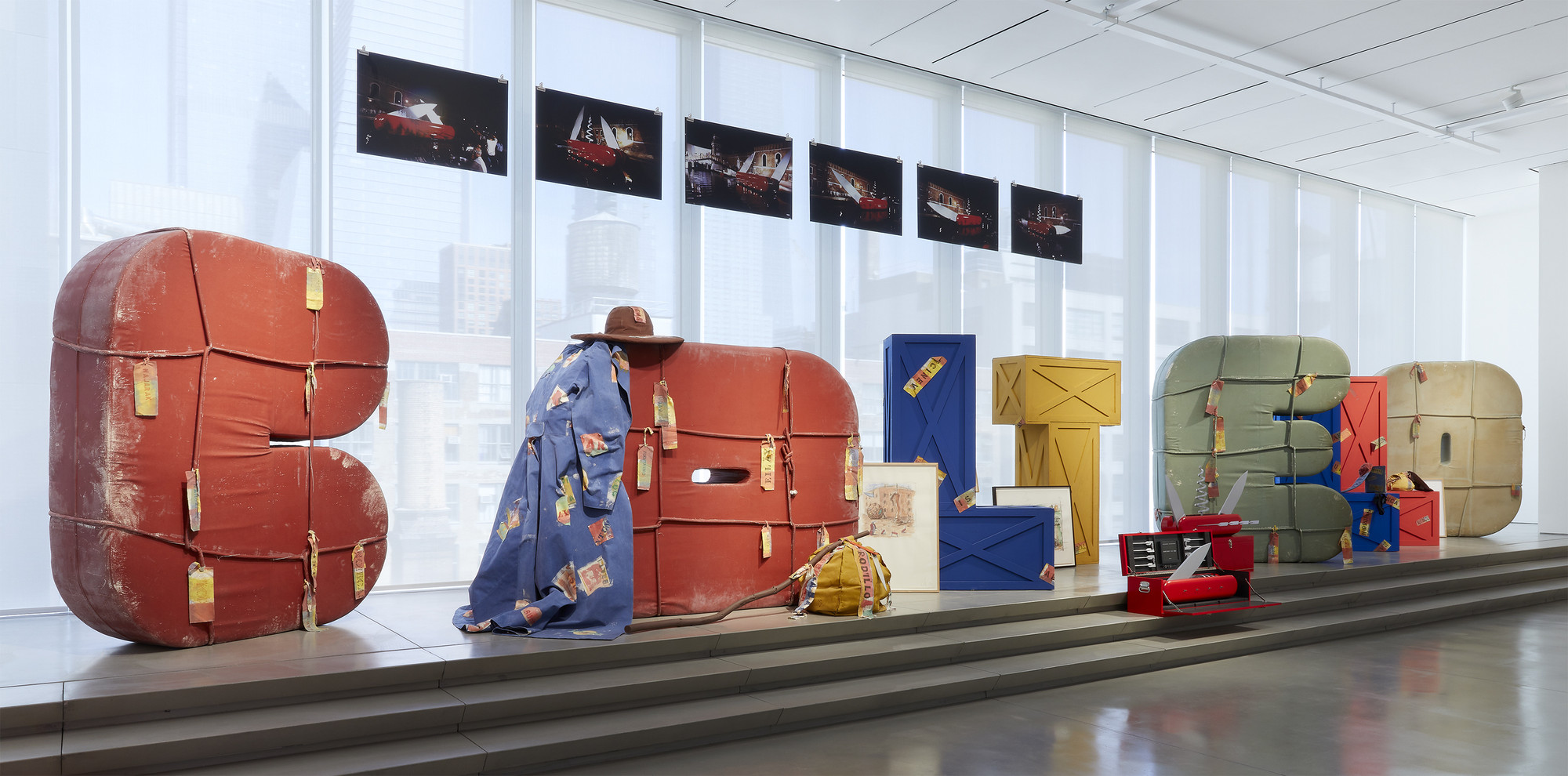 Hong Kong, China, 11 Sept 2023, The cube-shaped Louis Vuitton store News  Photo - Getty Images