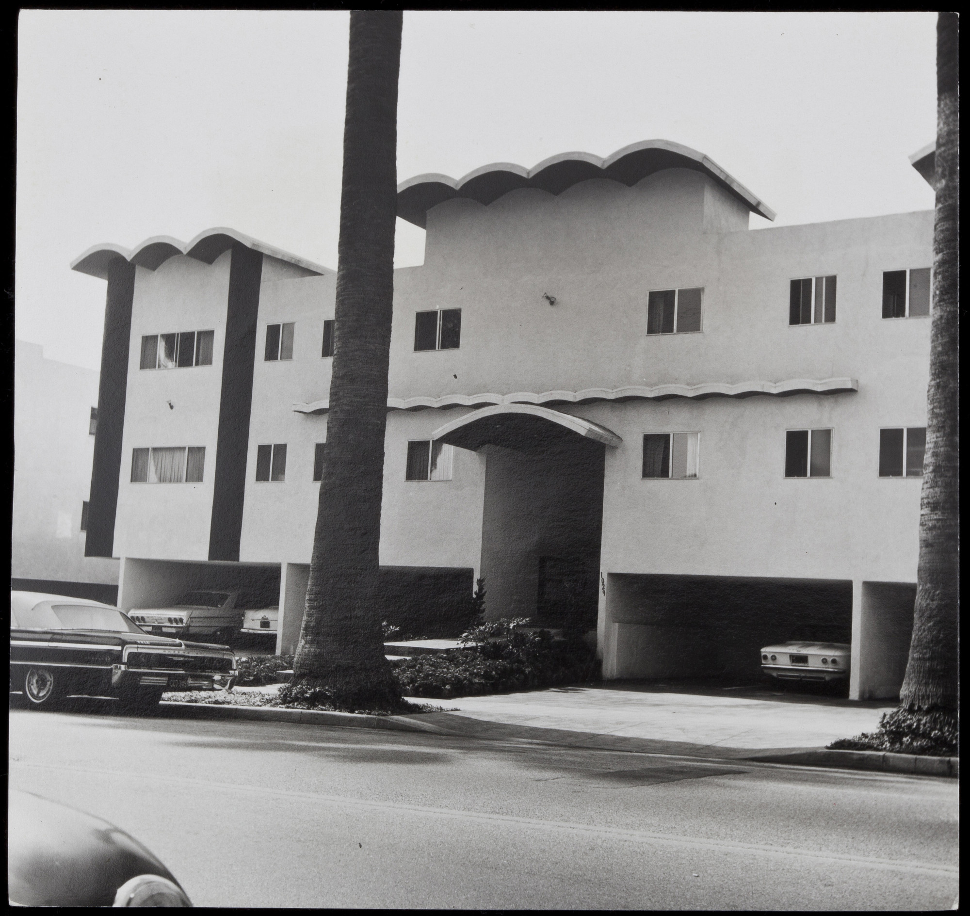 PH.65.32 B 1029 S. Union from Some Los Angeles Apartments.jpg