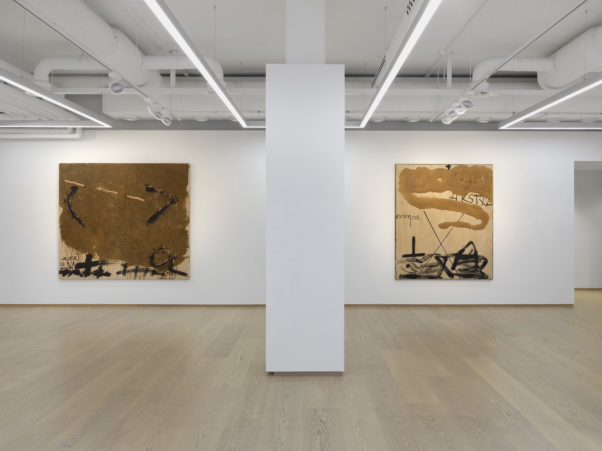 TAPIES_INST_GENEVA_2019_v05-High Resolution — 300 dpi .jpg