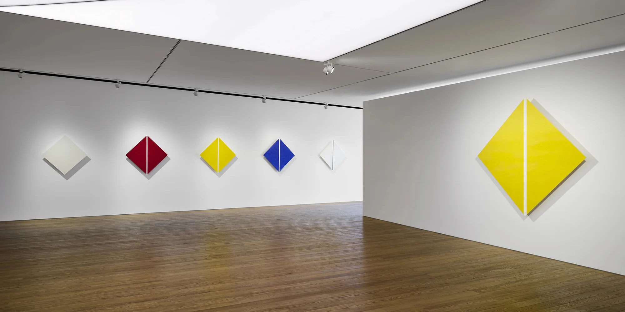 Mary Corse Seoul Installation Image